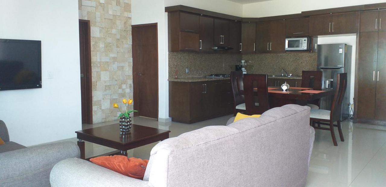 Renta Vacacional A 2 Cuadras De La Playa O Malecon De Mazatlan Apartment Ngoại thất bức ảnh